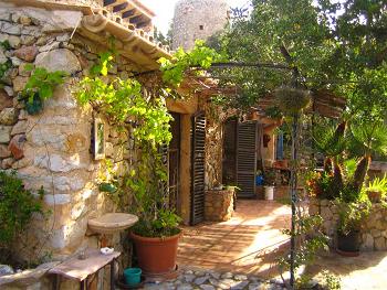 Stone cottage in Mallorca