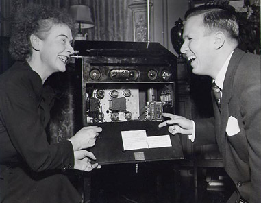 image of Rosen and Lawrence with open theremin